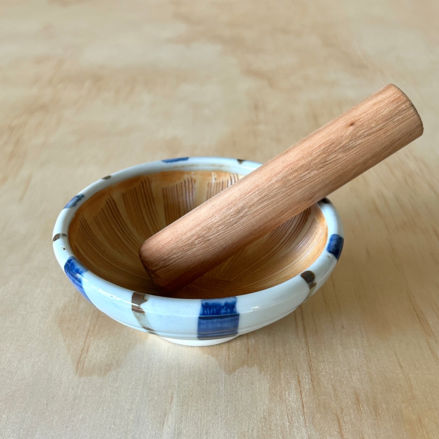 Small Japanese striped grinding bowl and wooden pestle