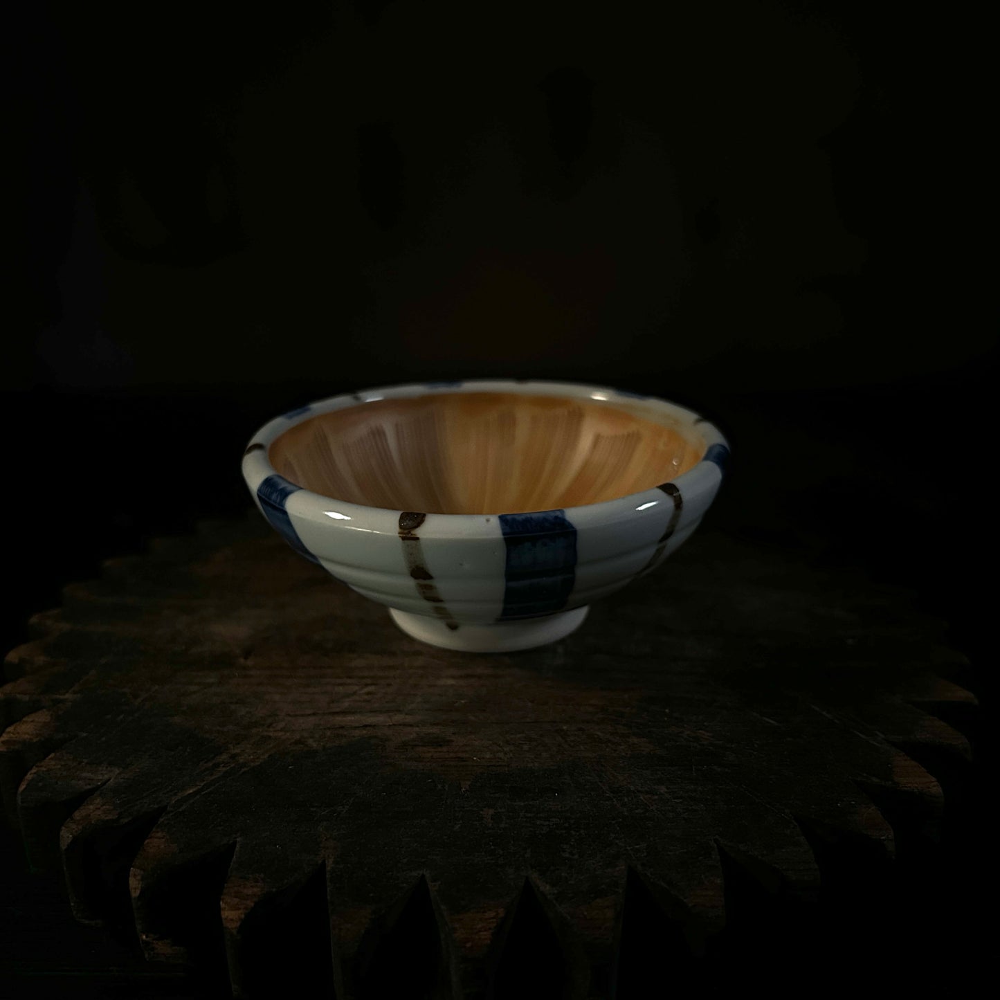 Small Japanese striped grinding bowl and wooden pestle