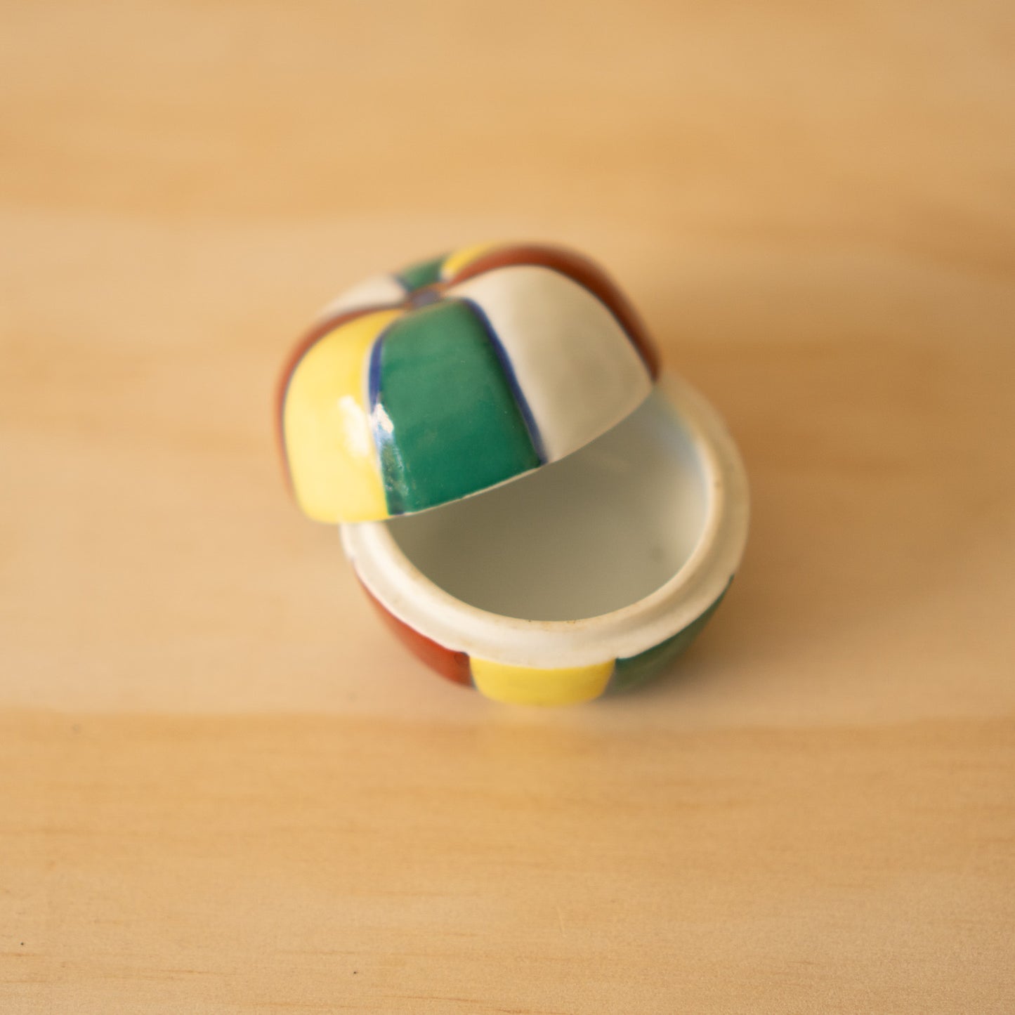 Vintage Japanese Kogo incense container - kamifūsen shape