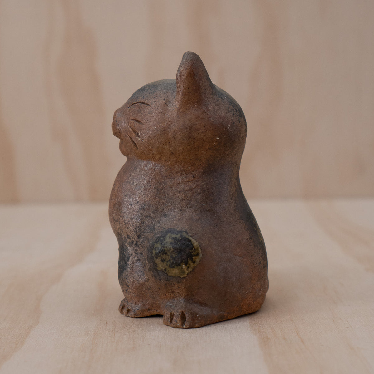Vintage Japanese Bizen pottery Maneki Neko lucky cat sculpture
