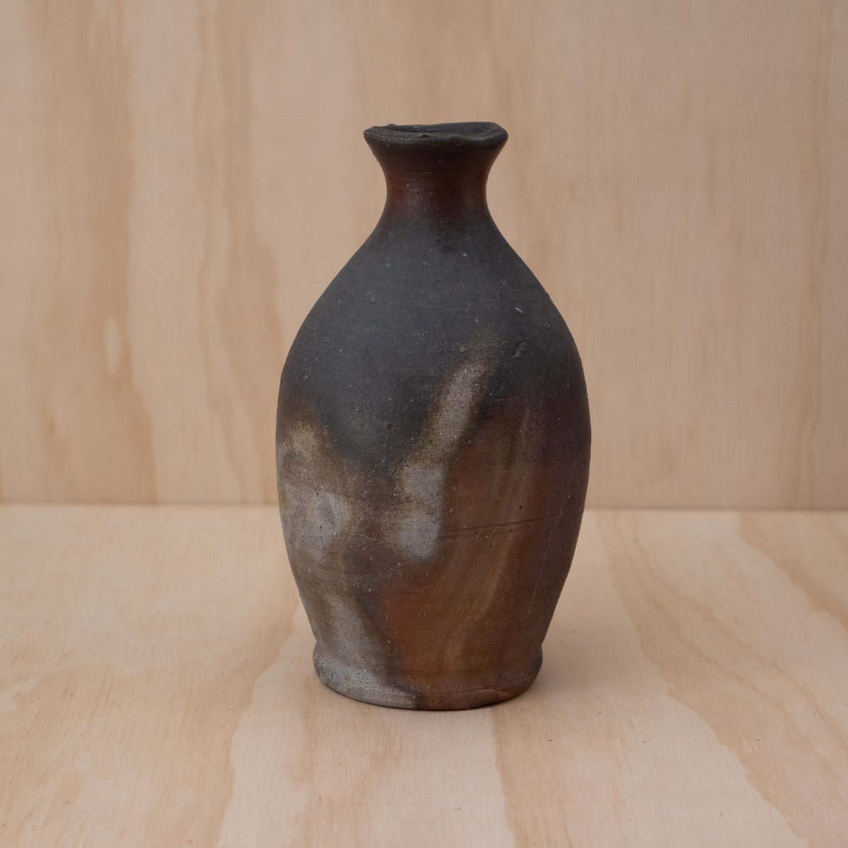 Vintage Japanese Wood Fired Bizen Tokkuri Sake Bottle/Vase