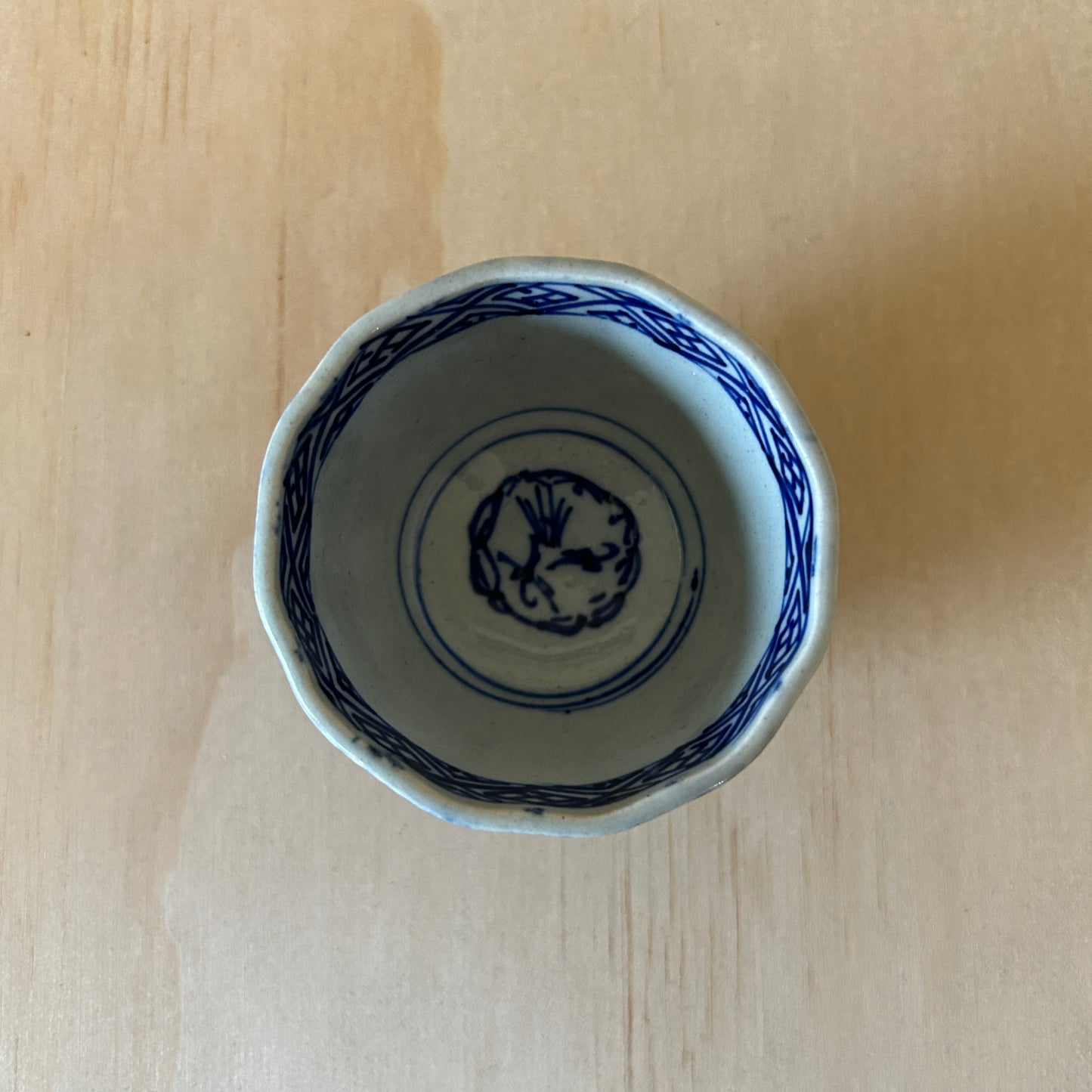 Antique Japanese small blue and white porcelain Ko Imari tea cup