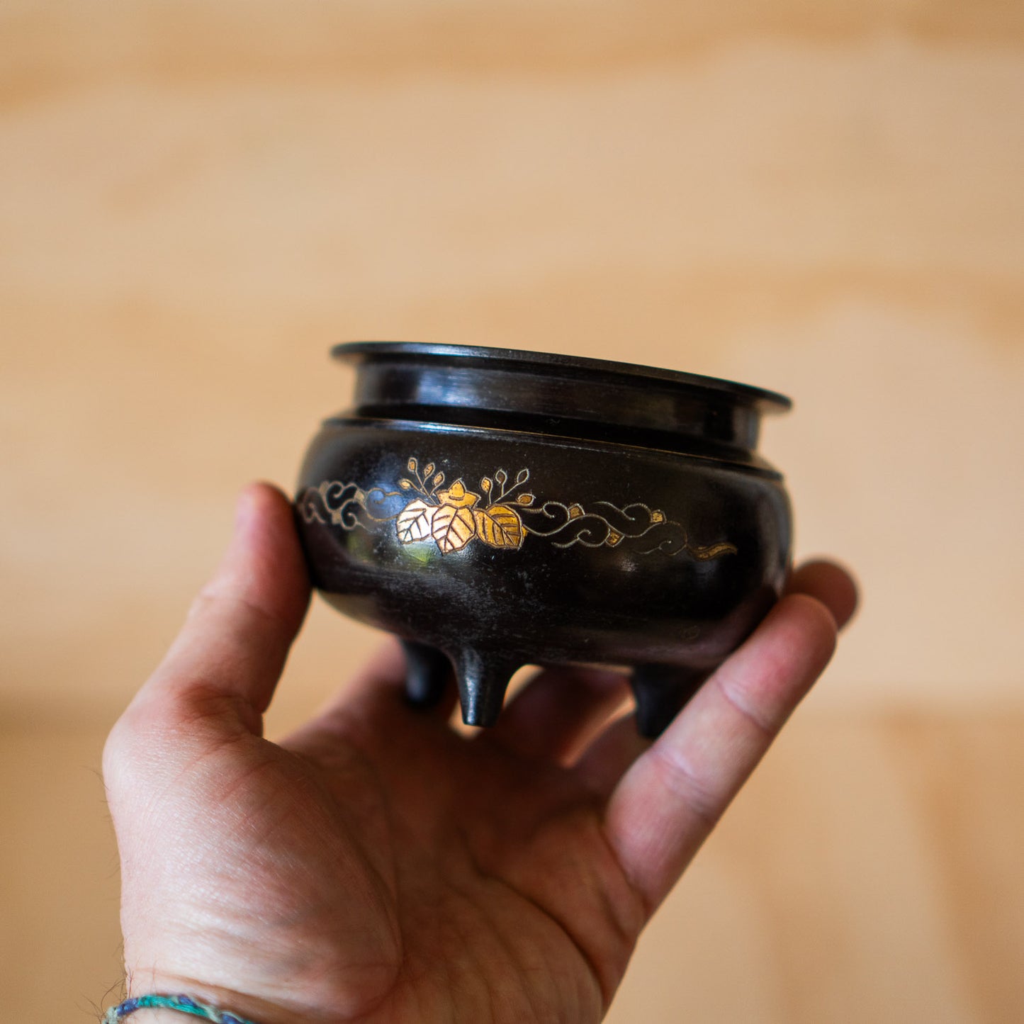 Vintage Japanese Brass Koro Shrine Incense burner with Leaf Pattern