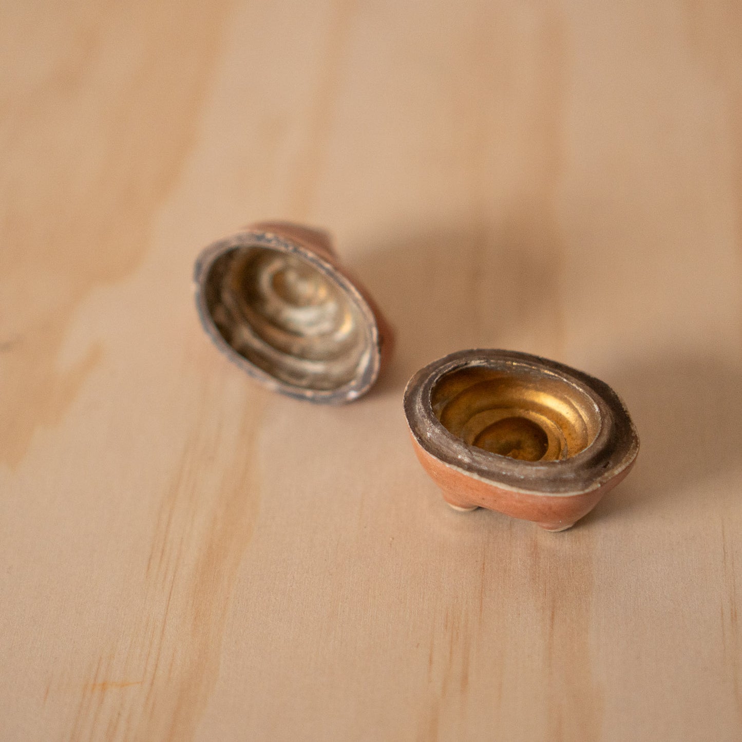 Vintage Japanese Cat shaped Kogo Incense Container