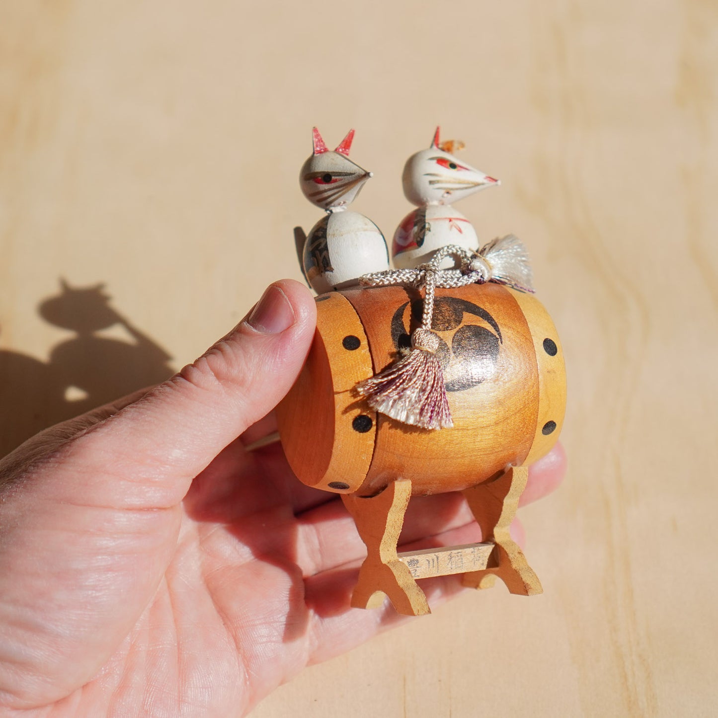 Vintage Japanese Inari Shrine Folk art souvenir - Kitsune Foxes