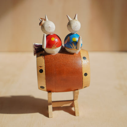 Vintage Japanese Inari Shrine Folk art souvenir - Kitsune Foxes