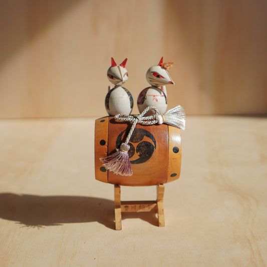 Vintage Japanese Inari Shrine Folk art souvenir - Kitsune Foxes