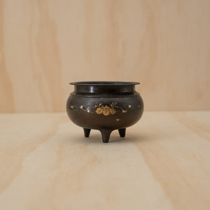 Vintage Japanese Brass Koro Shrine Incense burner with Leaf Pattern - small