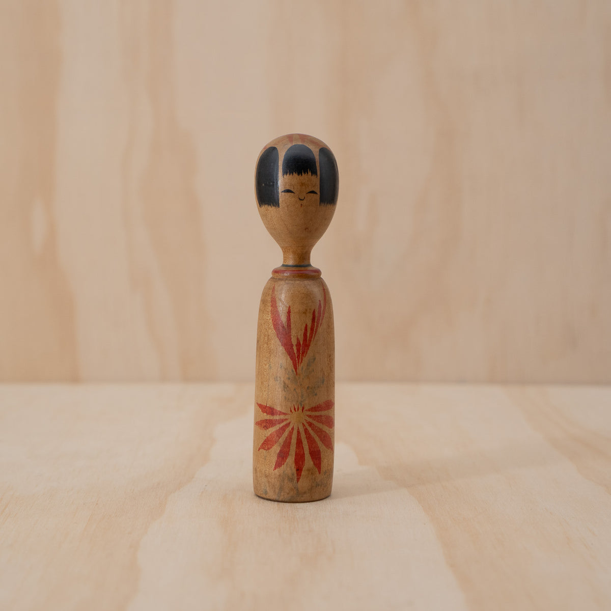 Vintage Japanese Showa era Shingata kokeshi doll