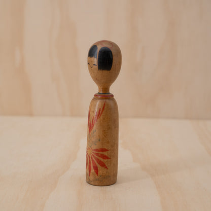 Vintage Japanese Showa era Shingata kokeshi doll