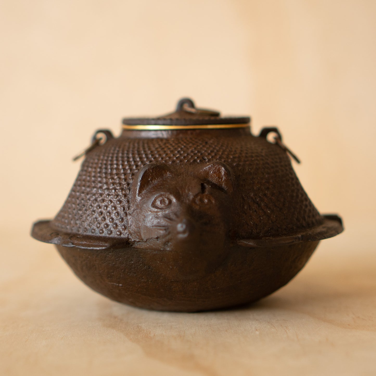 Vintage Tanuki Chagama ash tray container