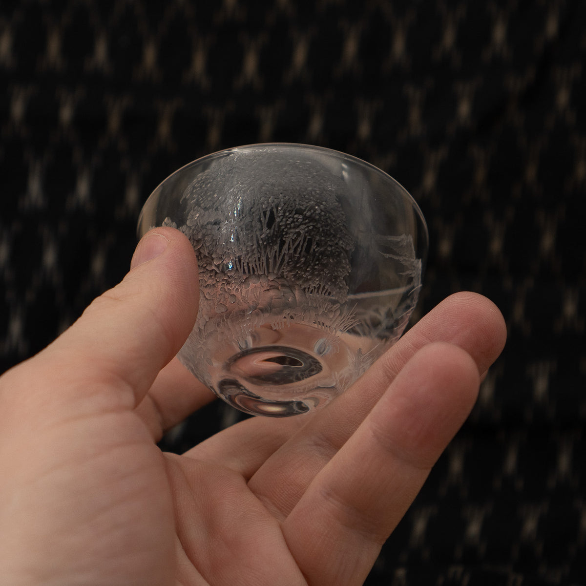 Japanese Osamu Hashimoto hand cut crystal sake cup in box - 2