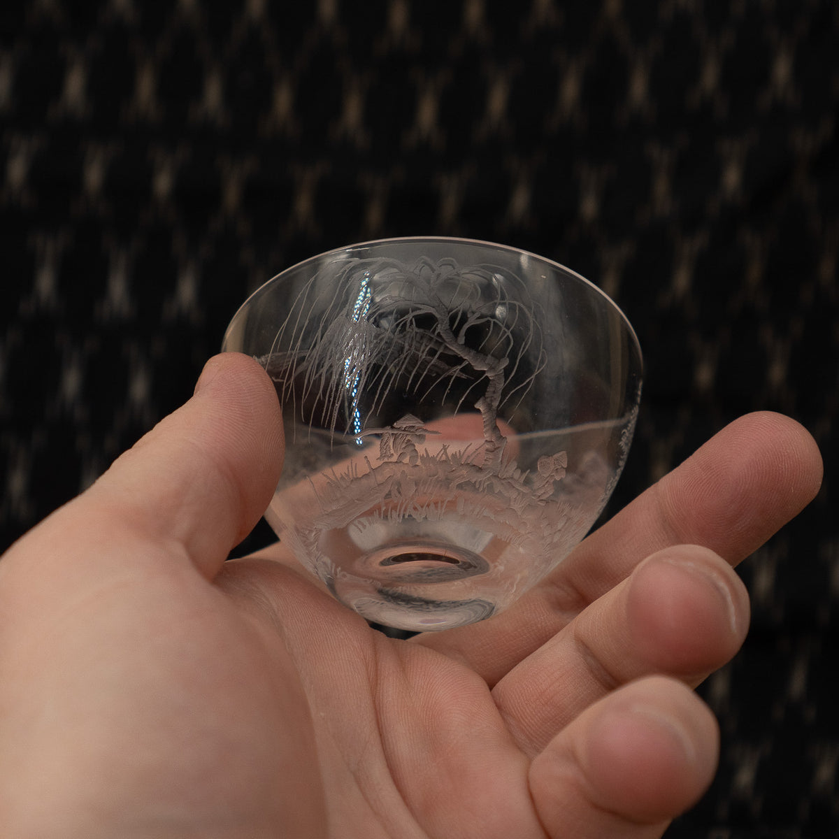 Japanese Osamu Hashimoto hand cut crystal sake cup in box - 2